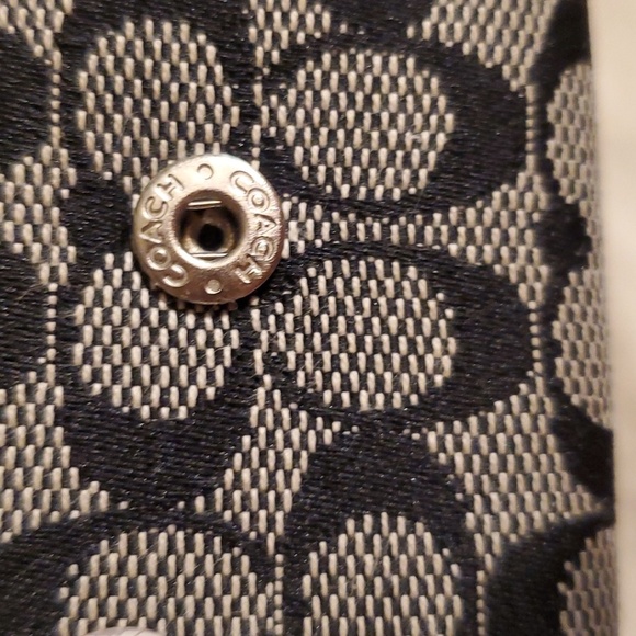 AUTHENTIC COACH COIN BAG - Picture 8 of 14